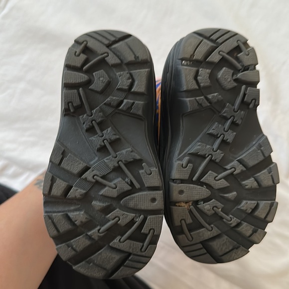 Waterproof boots, toddler size 5, blue, orange, lights up with each step, - Picture 6 of 8